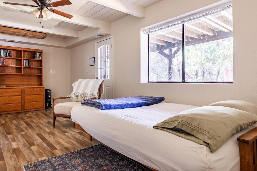 Vakantiehuis Ponderosa Creekside Retreat *